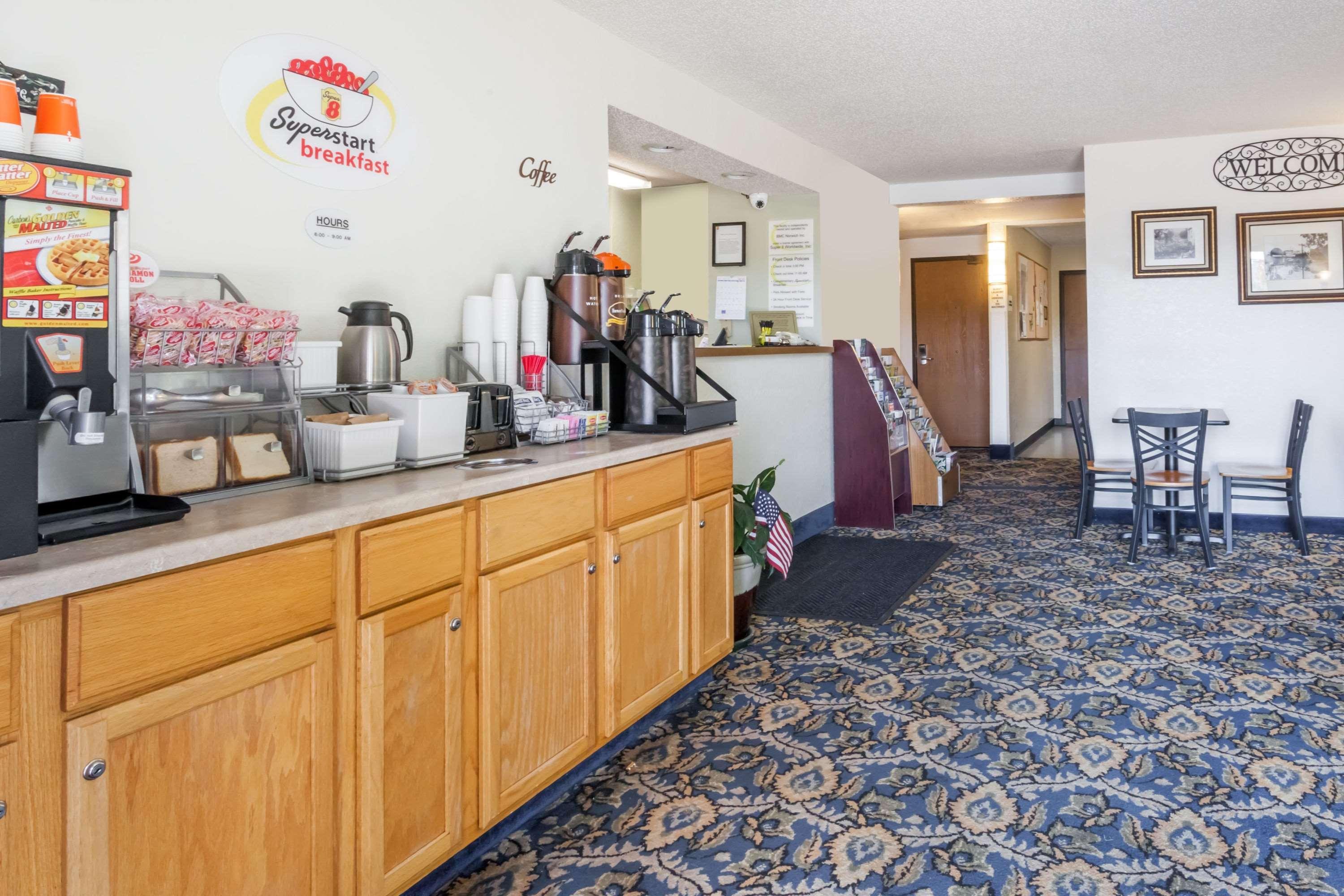 Super 8 By Wyndham Norwich Hotell Eksteriør bilde